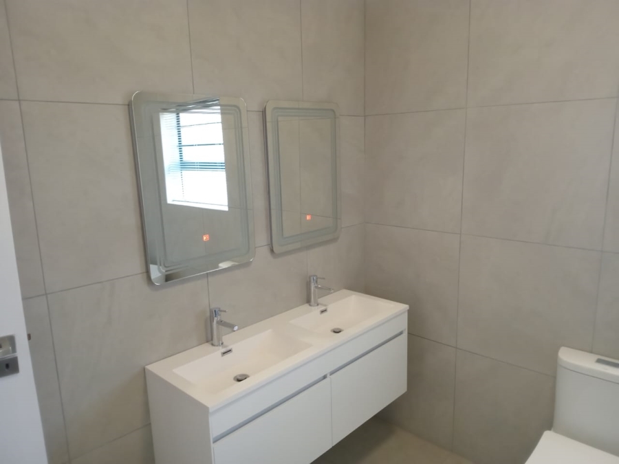 4 Bedroom Property for Sale in Despatch Central Eastern Cape